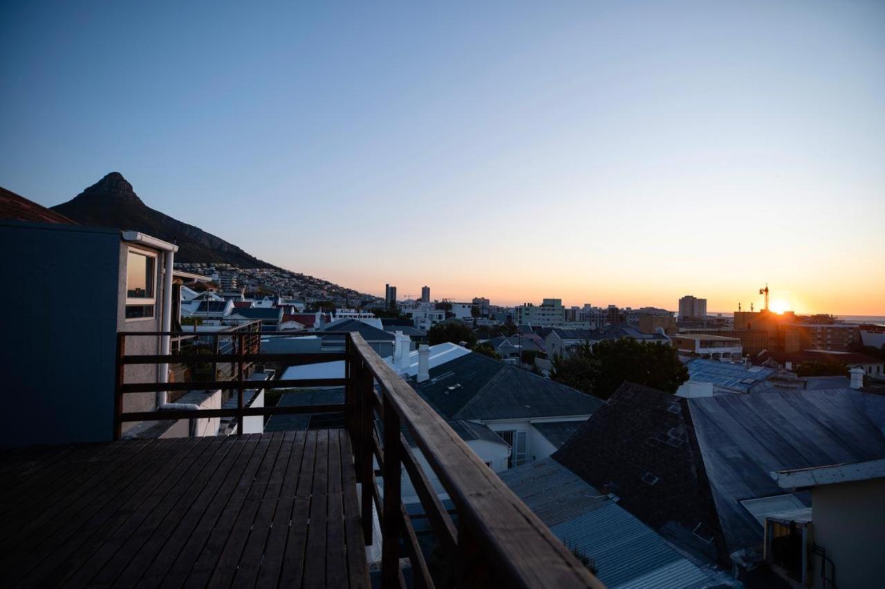 Sea Point Open, Large & Romantic 1 Bed Apartment Cape Town