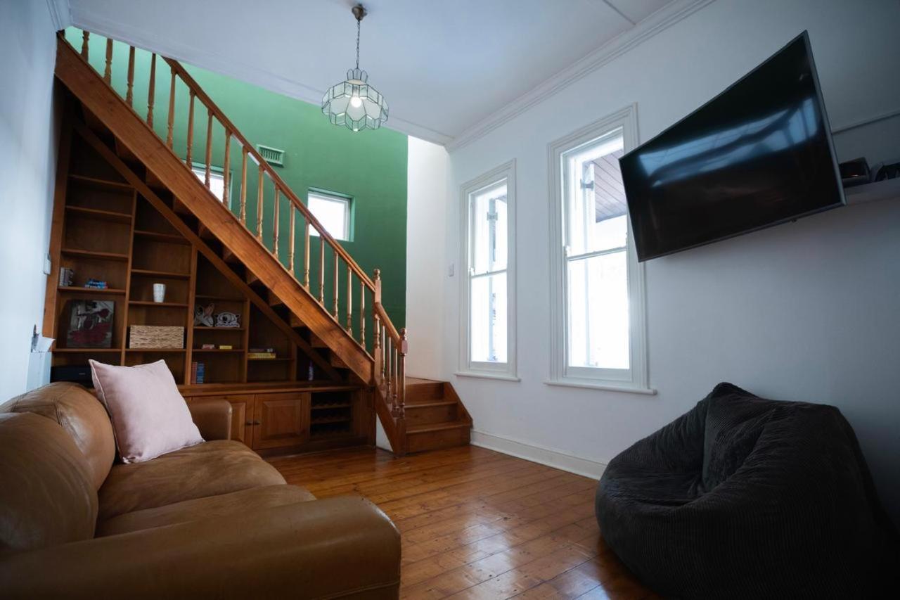 Sea Point Open, Large & Romantic 1 Bed